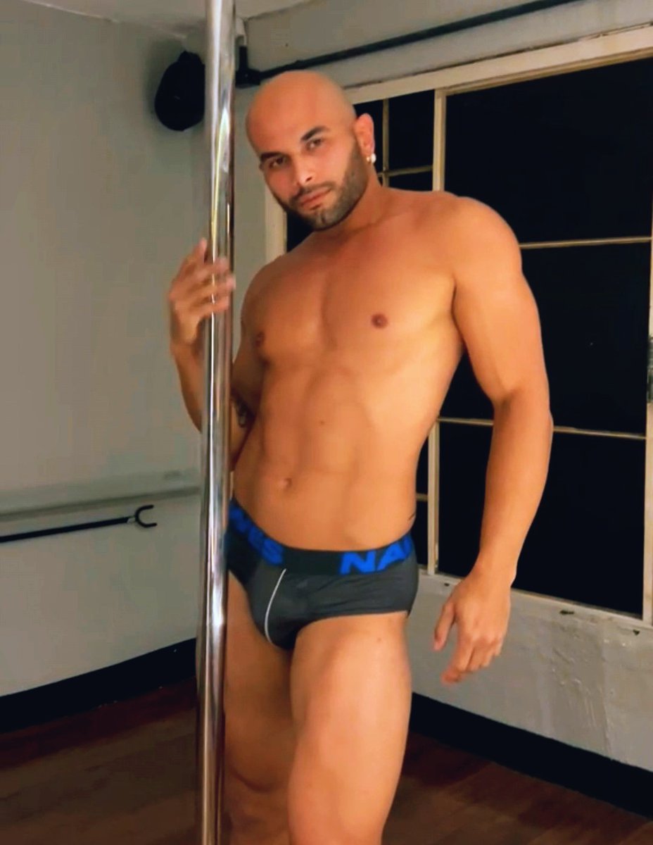 ItsVikyGX's tweet photo. Quero sensualizar nessa barra pra vc, deixa ? https://t.co/QJ0r5zHwmk