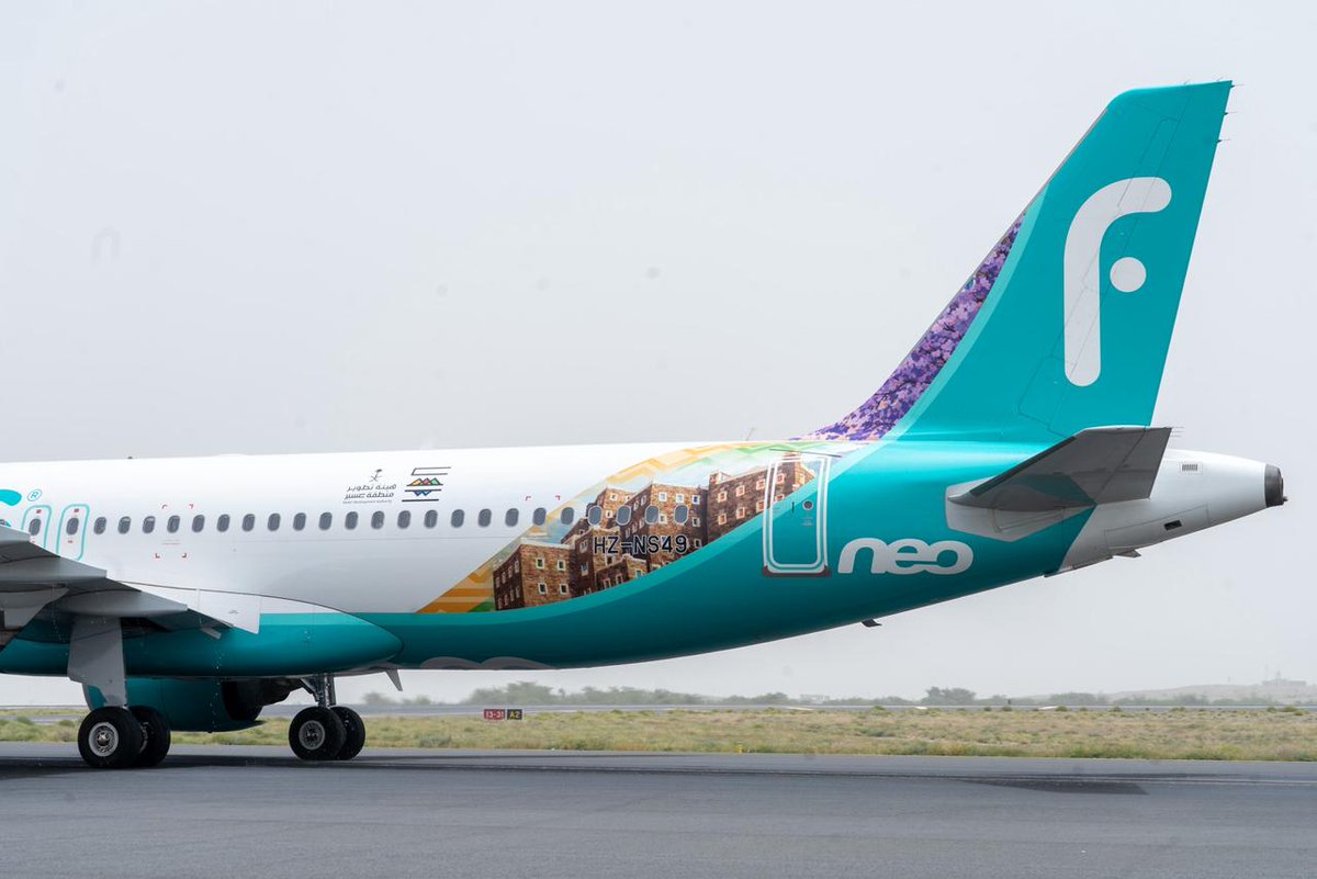 flynas's tweet photo. برعاية وحضور سمو أمير منطقة عسير الأمير تركي بن طلال، احتفلنا بتدشين مركز عمليات #طيران_ناس الخامس في مطار أبها الدولي، وإطلاق طائرتنا المزيّنة بهوية عسير، لنبدأ بربط أبها مع 11 وجهة داخلية ودولية.

#نربط_العالم_بالمملكة https://t.co/M5hBgsQfJF