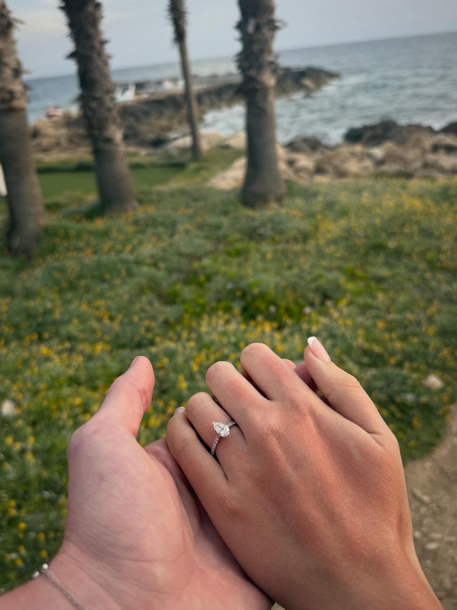 shaann_97's tweet photo. 17.05.26 💍🥰🤍 https://t.co/pCVmq1om8G