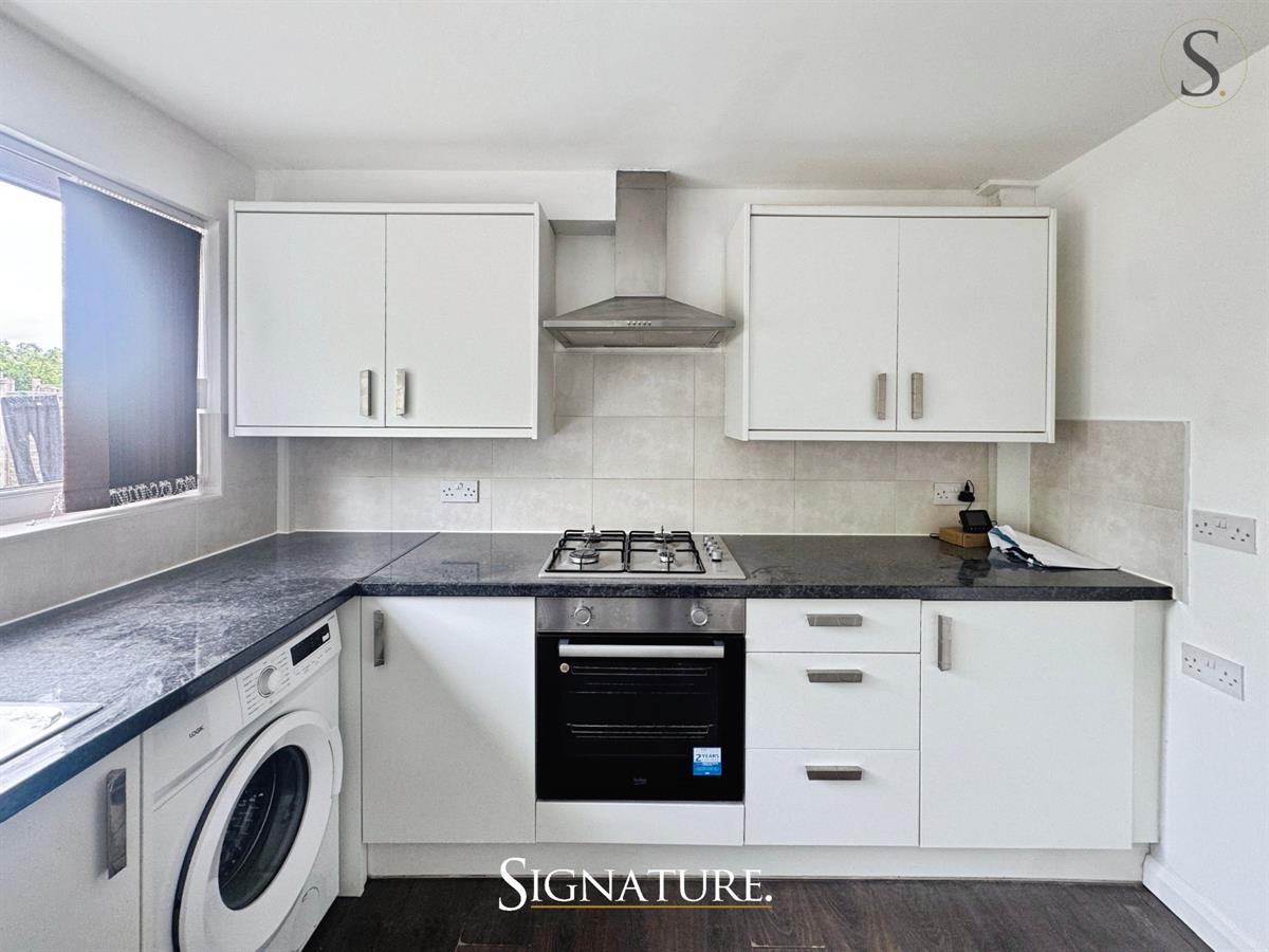JohalsProperty's tweet photo. New to market - 2 Bed Terraced House, Telford Way, Leicester, £995pcm. View details: https://t.co/gSNIOGiKb1 https://t.co/LV6qyv618c