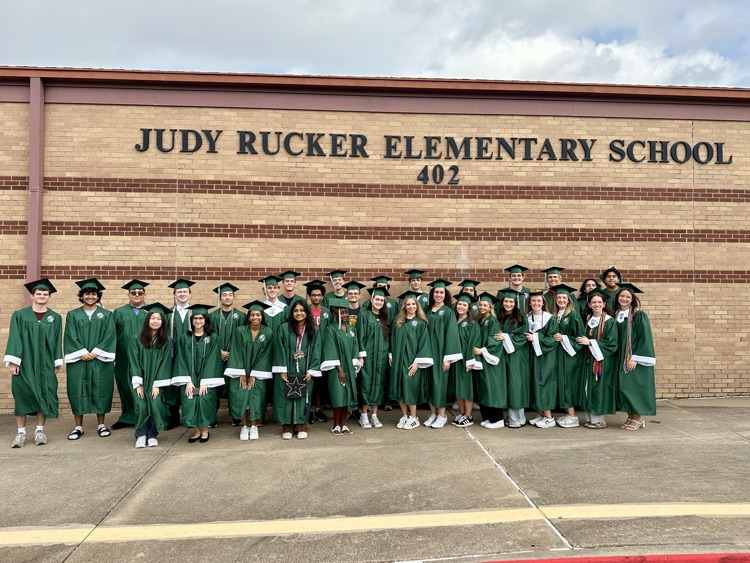 RuckerRocks's tweet photo. Congratulations to the Class of 2026!🎓

No matter where life takes you next, Rucker will always be your home. We are so proud of each of you and wish you nothing but success, happiness, and endless opportunities. 

Once a Rucker student, always part of the Rucker family! ❤️ https://t.co/kFPTtMgXpu