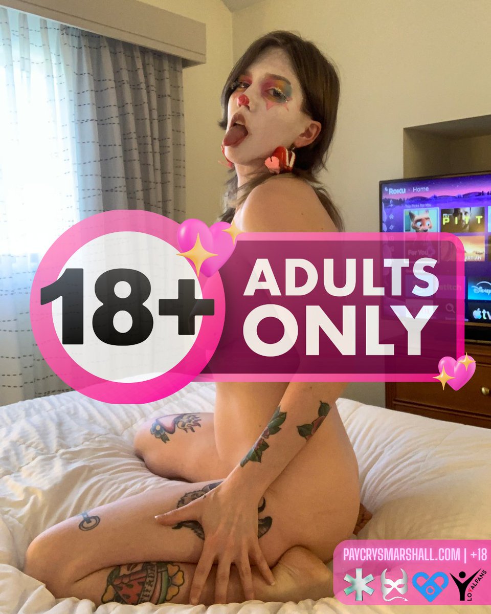 Crys Marshall | Big Feet Clowngirl Femdom 🤡🎪 tweet media