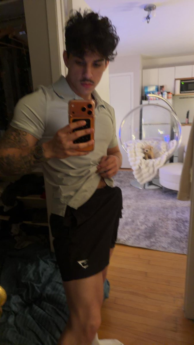 Chris tweet media