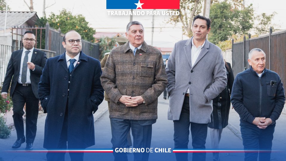 min_interior's tweet photo. Como parte del #PlanChileSaleAdelante, presentamos el nuevo Cupón de Gas Licuado: un aporte extraordinario de $27.000 para apoyar a las familias durante este invierno. 🇨🇱 https://t.co/fEQkTwlZAW