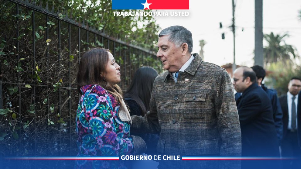min_interior's tweet photo. Como parte del #PlanChileSaleAdelante, presentamos el nuevo Cupón de Gas Licuado: un aporte extraordinario de $27.000 para apoyar a las familias durante este invierno. 🇨🇱 https://t.co/fEQkTwlZAW