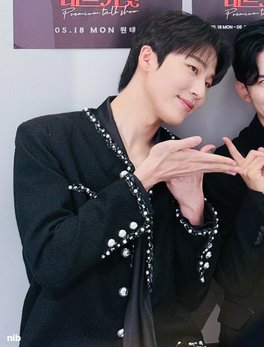 닙닙 tweet media