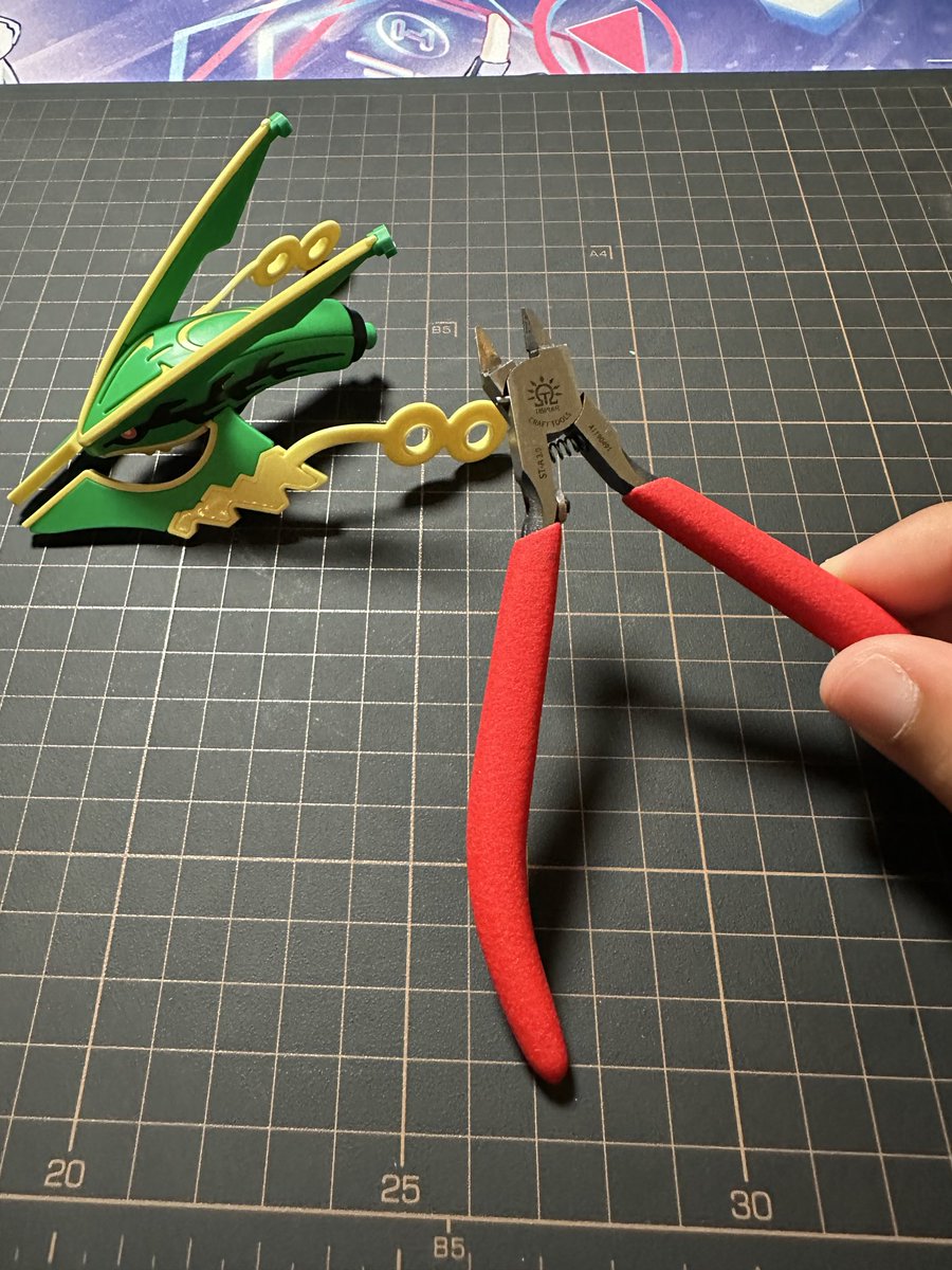 Ozzy_ZeroTwo's tweet photo. So I invested in buying a single blade nipper for my model kits, made my life a bit easier 😂 https://t.co/CzBszX6Yp0