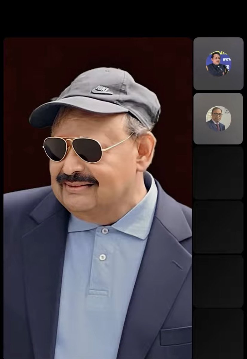 AltafHussain_90's tweet photo. 2/3
بلوچوں کی یہ روایت ہے کہ وہ اپنی زبان کا پاس رکھتے ہیں، اگر کسی کودوست بناتے ہیں تو اس کے خلاف کبھی سازش نہیں کرتے، بلوچوں کے جرگے میں جو معاملات طے ہوتے تھے انہیں سب تسلیم کرتے تھے اور قرآن پر حلف لیکر یقین دہانی کرانے والوں پر اعتبار کرتے تھے۔ لہٰذا نواب نوروز خان نے فوج کی جانب سے قرآن مجید پر حلف لیکر یقین دہانی پر بھروسہ کرلیا اورمذاکرات کے لئے پہاڑوں سے نیچے اتر آئے ۔لیکن یہ انتہائی افسوس کی بات ہے کہ فوج نے قرآن پر حلف لیکر نواب نورو ز خان کوجویقین دہانی کرائی تھی اور مذاکرات کا جو عہد کیاتھا اس کی قطعی پاسداری نہیں کی بلکہ بدعہدی کا مظاہرہ کرتے ہوئے نواب نوروز خان، ان کے بیٹوں اور دیگرساتھیوں کو گرفتارکرلیا، ان پر غداری کے مقدمات درج کرلئے اورحیدرآباد جیل میں ان پر فوجی عدالت میں مقدمات چلائے گئے۔
 فوج کی اس بدعہد ی پر نوروز خان نے تاریخی جملہ ادا کرتے ہوئےکہا تھا کہ 
”ہم نے قرآن مجید پر حلف لیکر مذاکرات کا وعدہ کرنے والے فوجی جرنیلوں پر بھروسہ کیا تھا، اگر مجھے معلوم ہوتا کہ ہم سے وعدہ خلافی کی جائے گی تو ہم کبھی پہاڑوں سے نہیں اترتے، یہ پھانسی مجھے اور میرے ساتھیوں کو نہیں بلکہ قرآن مجید کو دی گئی ہے“۔جولائی 1960ء میں فوجی عدالت کے فیصلے کے تحت80 سالہ نواب نوروز خان، ان کے بیٹوں اوردیگر ساتھیوں سمیت سب کو پھانسی کی سزا سنادی گئی۔ نواب نوروز خان،ان کے بیٹوں اور ساتھیوں کوتوپھانسی دیدی گئی تاہم  نواب نوروز خان کی پھانسی کی سزا کو عمرقید میں تبدیل کردیاگیا۔ ان کاانتقال 1964ء میں جیل میں قید کے دوران ہوا۔بلوچ ثقافت میں قرآن مجید پر حلف لیکر وعدہ کرکےتوڑنا سب سے بڑا دھوکہ سمجھا جاتا ہے لہٰذانواب نوروز خان، ان کے بیٹوں اورساتھیوں کی گرفتاری اور پھانسی کے المناک اوردردناک واقعے نے بلوچ عوام میں پاکستانی فوج کے خلاف نفرت اوربداعتمادی کومزید گہرا کر دیا۔ بلوچ عوام اس بدعہدی پر شدید غصے میں آگئے اور اسی وقت سے بلوچستان میں آزادی کے نعرے گونجنے لگے۔
میراسوال یہ ہے کہ کیانواب نوروزخان اور ان کے ساتھیوں کو قرآن مجید کا واسطہ دیکر پہاڑوں سے نیچے اتار کر بدعہدی کرنے والے فوجی جرنیل کے خلاف کوئی کارروائی ہوئی؟ پاکستان کے عوام کو بلوچستان پر قبضے اوربلوچوں پر مظالم کی تاریخ سے آگاہ ہونا چاہیےکہ وہ مسلح مزاحمت پرکیوں مجبور ہوئے۔ اگرکوئی طاقت کے ذریعے آپ کے گھرپر زبردستی قبضہ کرلے، آپ فریادیں کرتے رہیں، انصاف کی دہائیاں دیتے رہیں، آپ کو عدالتوں سے انصاف فراہم کرنے کے بجائے ریاستی ظلم وستم کانشانہ بنایا جائے اوراپنے حقوق کی جدوجہد کرنے کی پاداش میں آپ کو دہشت گرد کہا جائے تو آپ کے کیاجذبات ہوں گے؟لہٰذا خدارا ! بلوچوں کو دہشت گرد یا غدار نہ سمجھاجائے، بلوچستان کے وسائل پر بھی فوج کا کنٹرول ہے، بلوچ عوام اپنی سرزمین کی آزادی اور اپنے حقوق کیلئے مزاحمت کررہے ہیں، اگر بلوچوں کی جگہ دوسرے صوبے کے عوام کے ساتھ اسی طرح ظلم وستم کیاجاتا تو پھر وہ کیا کرتے؟
میں پاکستان کے تمام فوجی جرنیلوں، حکمرانوں، علمائے کرام اور تاریخ دانوں کو دعوت فکر دیتا ہوں کہ وہ میرے بیان کردہ حقائق کو غلط ثابت کرکےدکھائیں۔ ایران کی مثال ہمارے سامنے ہے کہ جب امریکہ اوراسرائیل نے ایران پرحملہ کیا تو ایران کے عوام نے شترمرغ کی طرح ریت میں منہ نہیں چھپایا بلکہ جارحیت کا ڈٹ کرمقابلہ کیا، 78 دن گزرچکے ہیں لیکن ایران آج بھی اپنے مؤقف پرڈٹا ہوا ہے۔ ایران نے فیصلہ کرلیا ہے کہ وہ اپنے دفاع کیلئے کسی بھی قسم کی قربانی سے دریغ نہیں کرے گا۔
تحریک انصاف کے رہنماؤں اورکارکنوں کو بھی معلوم ہونا چاہئےکہ ان کے لیڈر عمران خان تین سال جیل میں قید ہیں، اطلاعات ہیں کہ اسیری کے دوران عمران خان اور ان کی اہلیہ بشریٰ بی بی کی ایک ایک آنکھ ضائع ہوچکی ہے @PTIofficial کے رہنماؤں اورکارکنوں نے عمران خان کا ساتھ نبھانے کی قسمیں کھائی تھیں مگر کیا انہوں نے عمران خان کا ساتھ دیا؟ تحریک انصاف کےلوگوں کو بھی بلوچ عوام کی طرح غیرت وحمیت کا مظاہرہ کرنا چاہیے، اگر عمران خان کی رہائی کیلئے پی ٹی آئی والے پانچ لاکھ کی تعداد میں نکل آئیں اورپرامن لانگ مارچ کریں تو عمران خان باعزت طریقے سے جیل سے رہا ہوجائیں گے۔ 
میں بلوچ عوام، عمران خان، قبائلی عوام اور خیبرپختونخوا کے عوام پر مظالم کے خلاف اپنے ضمیرکے مطابق آواز اٹھاتا ہوں ، یہ سب انسان ہیں اورمیں ان پر مظالم کے خلاف آواز اٹھانا اپنی اخلاقی ذمہ داری سمجھتا ہوں۔