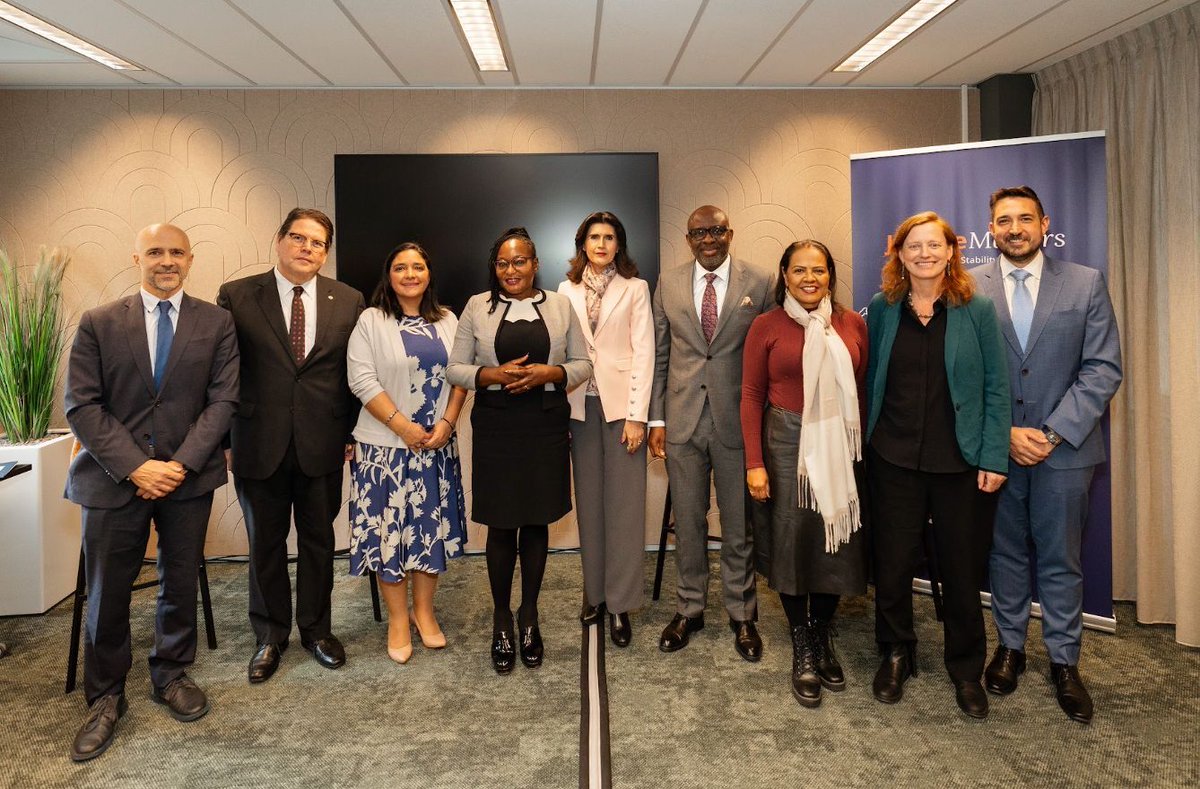 SDG16Plus's tweet photo. 📸 Snapshots from the #JusticeMatters Conference 2026 in the Hague last week! 

🔵 We’re grateful to have supported the first ever High-Level Judicial Dialogue on Building People-Centered Justice Across Africa and Iberoamerica (May 6), organized by the African Alliance for People-Centered Justice and the Ibero-American Alliance for Access to Justice, in collaboration with @InnoJustice, @RedRija, @UNDP, and @UN_Women! 

The discussion highlighted the critical role of judiciaries in advancing people-centered justice as foundation for stability, public trust, judicial independence and inclusive development. 

💬 We heard insights by judges from Latin-America and Africa on the use of data, strengthening transparency and accountability, and integrating formal and informal justice pathways, which will help inform ongoing efforts within both regional alliances and the broader justice community.

🤔 What does it look like when justice delivers real stability on the ground?

🚀 @marani_fernando, Program Director of Justice, Inclusion, and Equality, also moderated a plenary session on practical examples—aimed at making a convincing case for the role that access to justice can play in ensuring stability in diverse situations. 

Finally, Pathfinders co-sponsored the “From Legal Equality to Justice for Women and Girls” event, organized by UN Women and @IDLO.

💡 The event brought together perspectives from governments, international organizations, civil society, and justice sector practitioners to highlight practical pathways for reform. There was a unique focus on coordinated approaches to removing discriminatory laws, strengthening gender-responsive justice services, advancing women’s leadership and participation in justice institutions, and mobilizing sustainable financing to support long-term change.

➕For more on our people-centered justice: https://t.co/o50W4a82JO 

#JusticeForAll #AccessToJustice #PeopleCenteredJustice #Africa #Iberoamerica

📷: HiiL