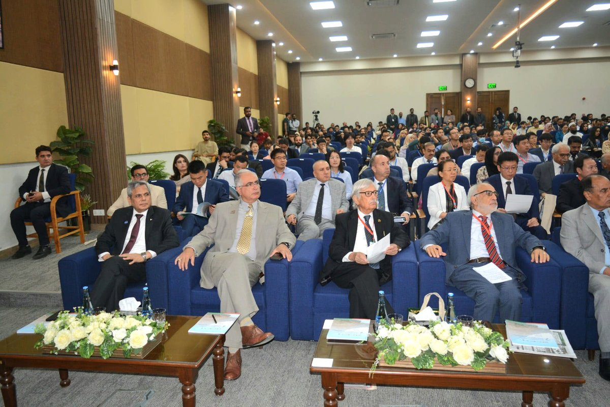 COMSATS_en's tweet photo. The 2nd China-Pakistan Symposium on Early Warning for Hydrological & Geological Disasters, jointly organized by #CPJRC, #NDMA, #COMSATS, and partner institutions, convened today at NDMA 🇵🇰.

The symposium witnessed diverse and high-level participation from key stakeholders across research institutions, academia, government bodies, and the diplomatic community, providing a dynamic platform for dialogue on advancing early warning systems and strengthening disaster resilience in the region.

#DisasterRiskReduction #EarlyWarning #ClimateResilience #ActNow