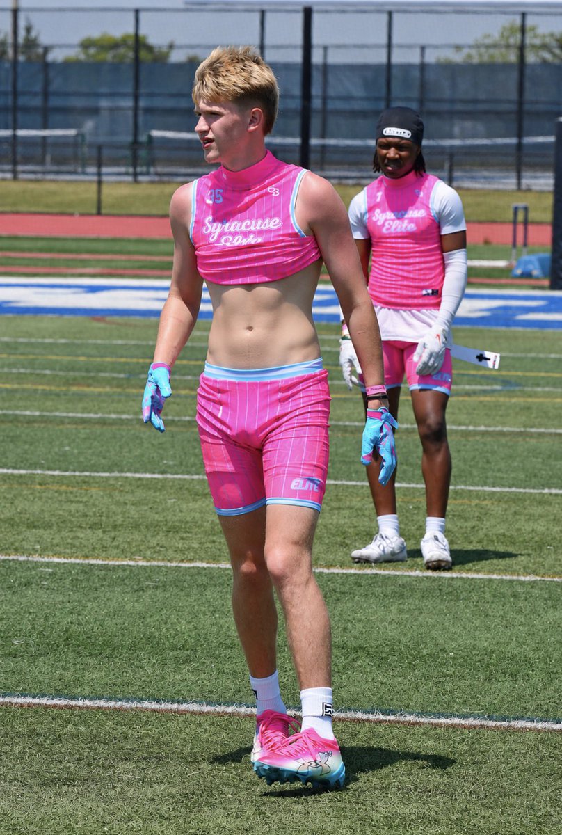 therealOBFB's tweet photo. Atlantic City was pretty cooooool 🤩✨
Got to play football then swim in the ocean 🌊. Was a great weekend we took the chip all the way home 🏆💪 https://t.co/UD81GItac5