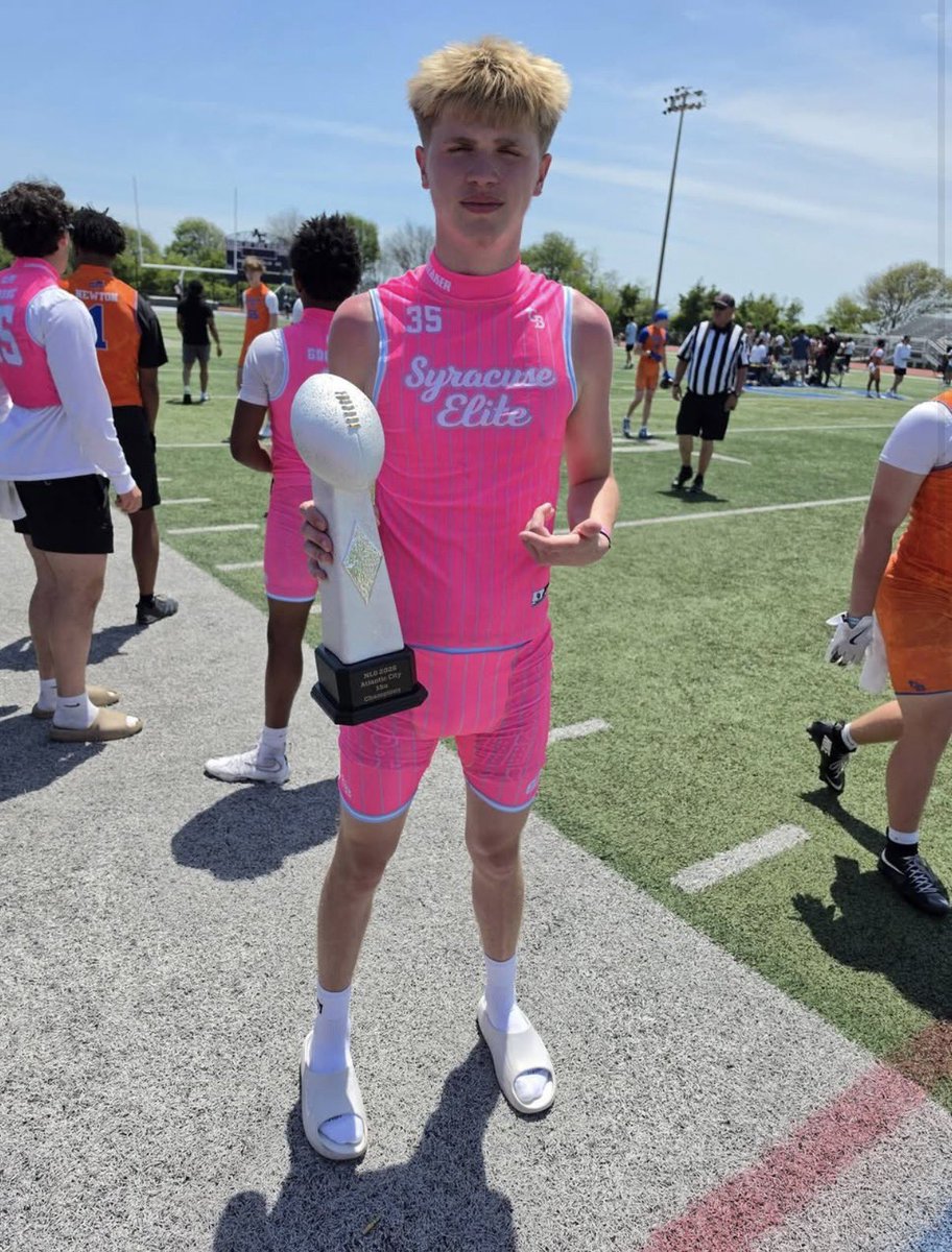 therealOBFB's tweet photo. Atlantic City was pretty cooooool 🤩✨
Got to play football then swim in the ocean 🌊. Was a great weekend we took the chip all the way home 🏆💪 https://t.co/UD81GItac5