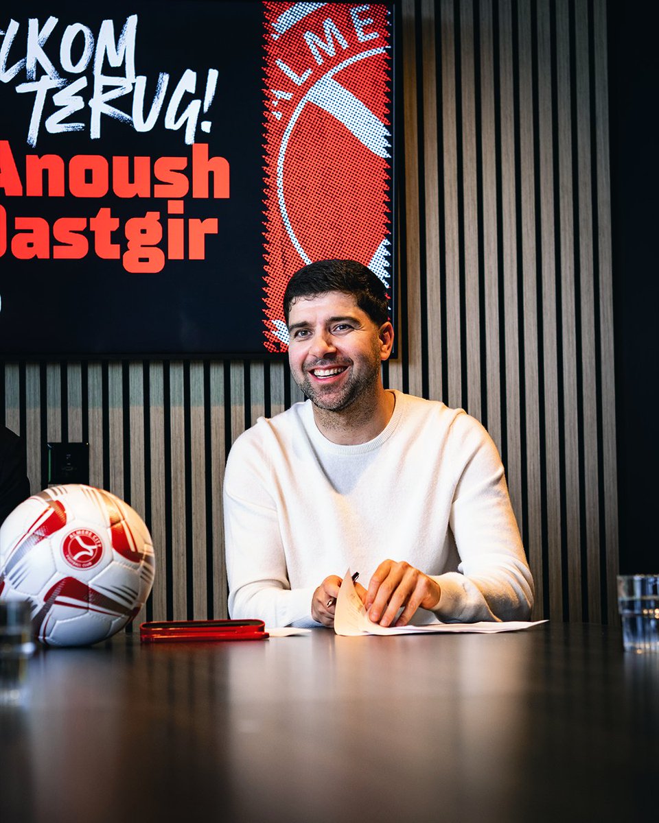 Almere City FC tweet media
