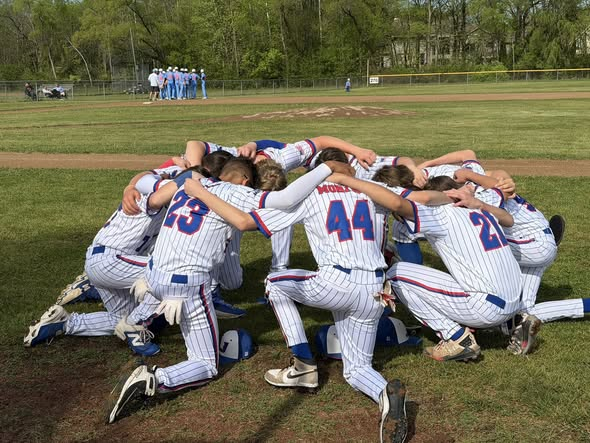 bldgeagle's tweet photo. Congrats @jacksonjhawks U14 on taking the 'ship in the silver bracket in the Whitnall tournament this wknd. The hard work has finally paid off; first tournament win. They outscored their opponents 44-7 over the weekend and didn’t allow a single hit in the two games on Sunday https://t.co/805Jy1Q8VT