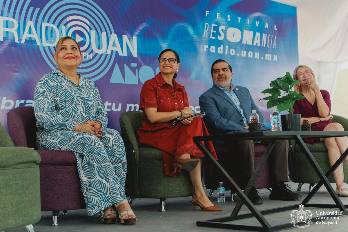 UAN_Oficial's tweet photo. ¡20 años vibrando en tu misma frecuencia! 📻✨

Radio UAN realizó el Festival RESONANCIA, una jornada llena de diálogo, reflexión, convivencia y creatividad, que reunió a la comunidad universitaria para celebrar la conexión e historia que ha construido la radio universitaria. 🙌🏼 https://t.co/5Cl985yQcR