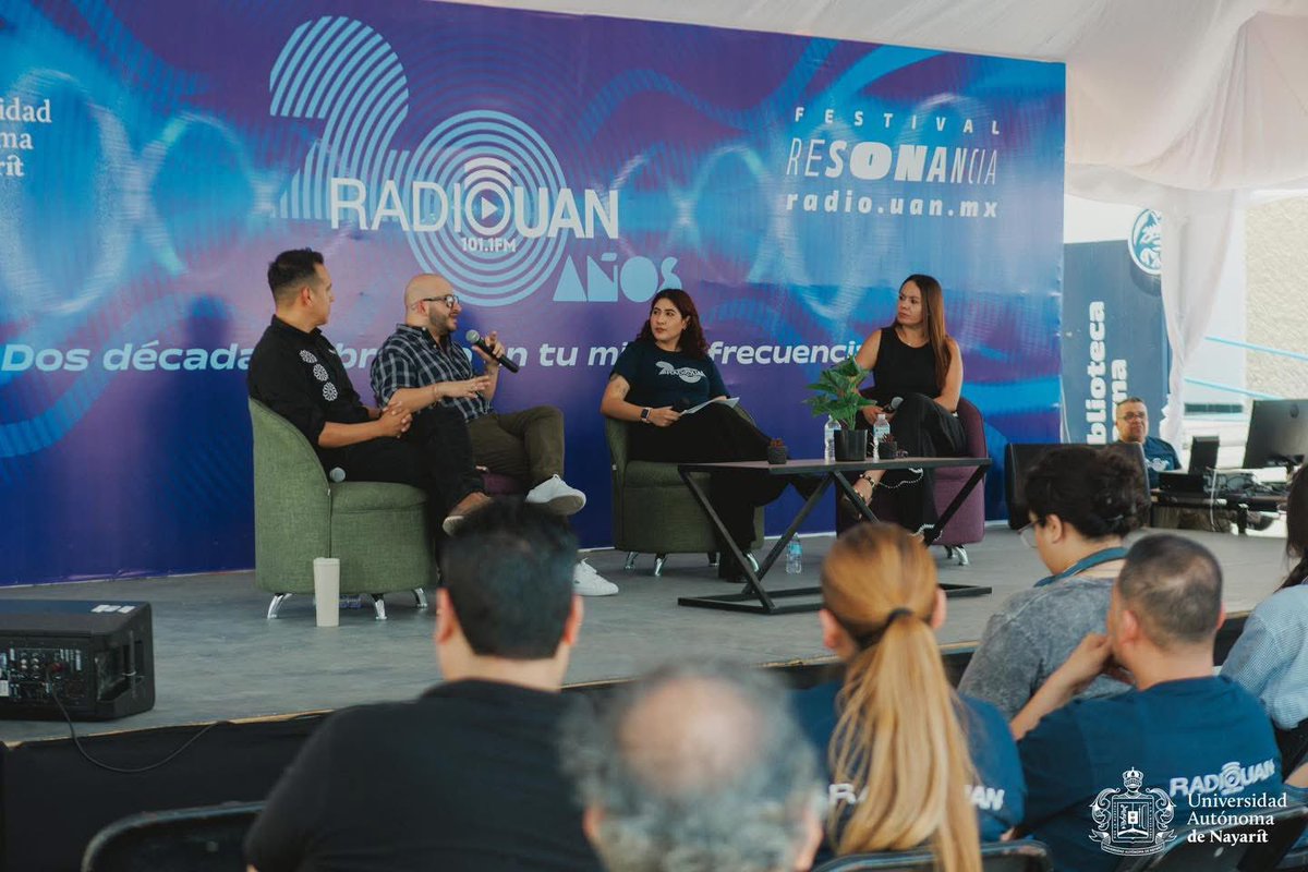 UAN_Oficial's tweet photo. ¡20 años vibrando en tu misma frecuencia! 📻✨

Radio UAN realizó el Festival RESONANCIA, una jornada llena de diálogo, reflexión, convivencia y creatividad, que reunió a la comunidad universitaria para celebrar la conexión e historia que ha construido la radio universitaria. 🙌🏼 https://t.co/5Cl985yQcR