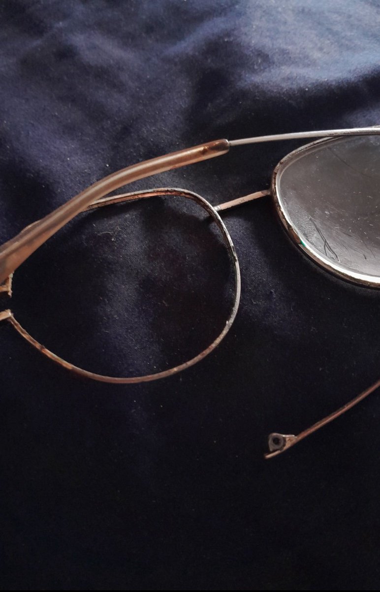 iman_ga7a's tweet photo. $200 to save my eyesight 💔
My vision is deteriorating,and I urgently need eye exams and glasses😓
 I can't even study because my glasses broke,unfortunately.After my father passed away,I became the sole provider for my family😭🏕
Please help me before it's too late🙏🏻
Link in bio https://t.co/wQgnS2Bl7E