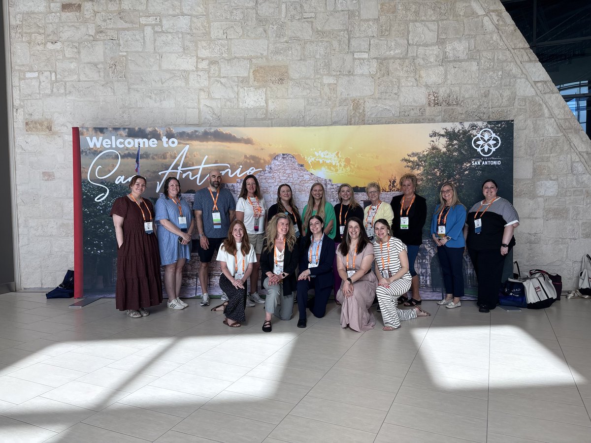 RoswellPark's tweet photo. Well done to all of the nurses from Roswell Park who attended and presented at the 51st annual Oncology Nursing Society Congress 👏
Thank you for proudly representing and advancing the future of oncology nursing and patient care. 💙
#ONSCongress #OncologyNursing https://t.co/yBAuExP41c