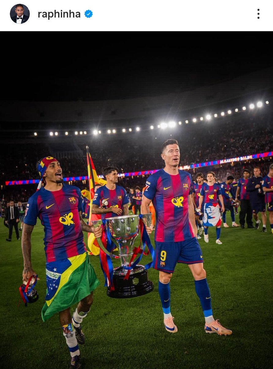 _BarcaInfo's tweet photo. 📲 Raphinha: "To dla mnie zaszczyt, że mogłem być częścią Twojej kariery. Dziękuję za wszystko, czego mnie nauczyłeś. Będę za Tobą bardzo tęsknił." [IG] 💙❤️ https://t.co/tb0tVW8TOl