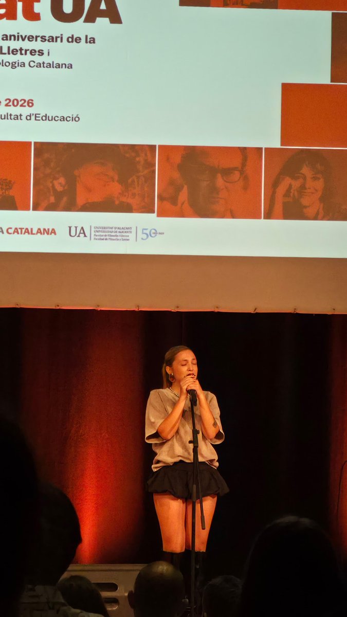 Catalana_UA's tweet photo. 40 anys de Filologia Catalana a la Universitat d'Alacant 💛

Gràcies a tots i a totes per fer-ho possible!✨🥰 https://t.co/QLTcUGcjFM