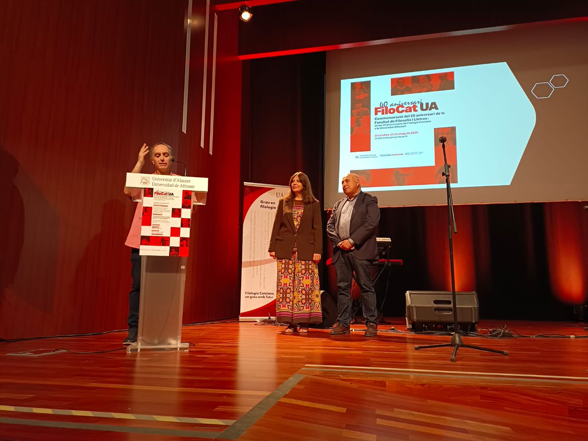 Catalana_UA's tweet photo. 40 anys de Filologia Catalana a la Universitat d'Alacant 💛

Gràcies a tots i a totes per fer-ho possible!✨🥰 https://t.co/QLTcUGcjFM