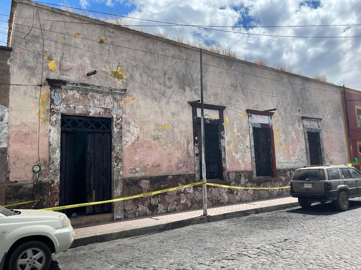muchosdoc's tweet photo. En #Etzatlán 3 inmuebles de valor histórico fueron dañados el pasado 22 de febrero. https://t.co/HafXhuwTvA https://t.co/60TmOuGcDx