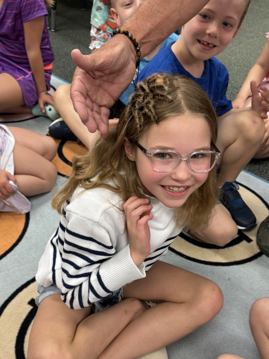 WBEdaviduke's tweet photo. V is for Visit Day! Lots of big visits happening on 1st grade today. First up was Hedgehog Hannah! Thank you @WoodbrookPTO1 https://t.co/iwr2EtPtrd