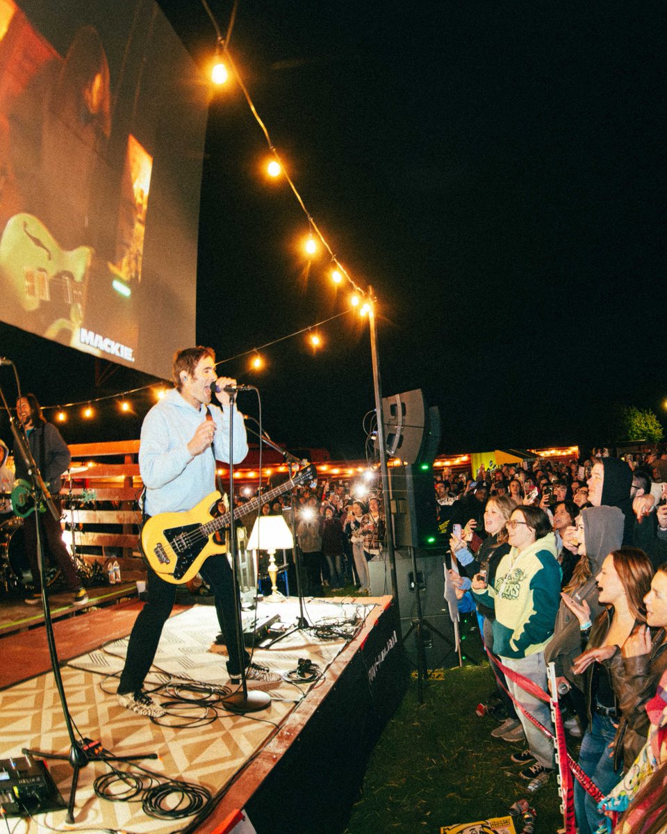 MackieGear's tweet photo. And that’s a wrap on @therejects House Party Tour (featuring yours truly) 🤘

Photos by Bella Town. https://t.co/7YSEFZiVxo
