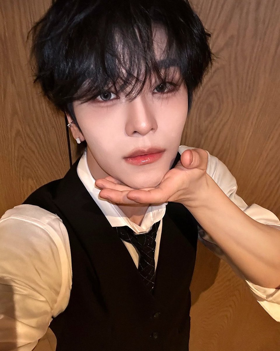 ㅅ tweet media