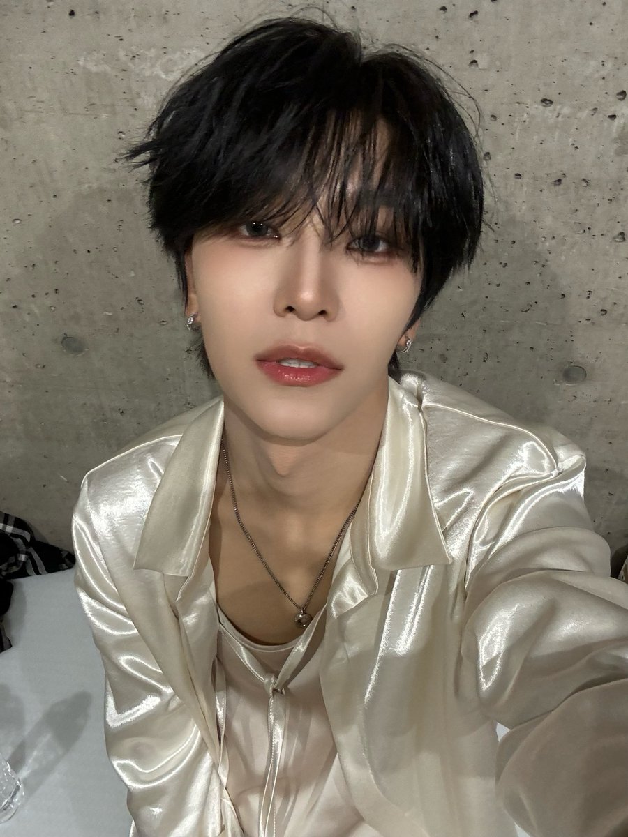 ㅅ tweet media