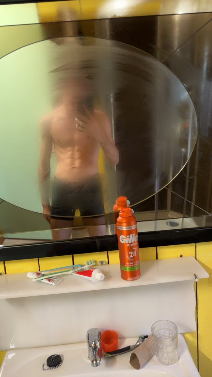 DutchxTwinky's tweet photo. On Vacation🇫🇷🥵 https://t.co/POJge8KUVp