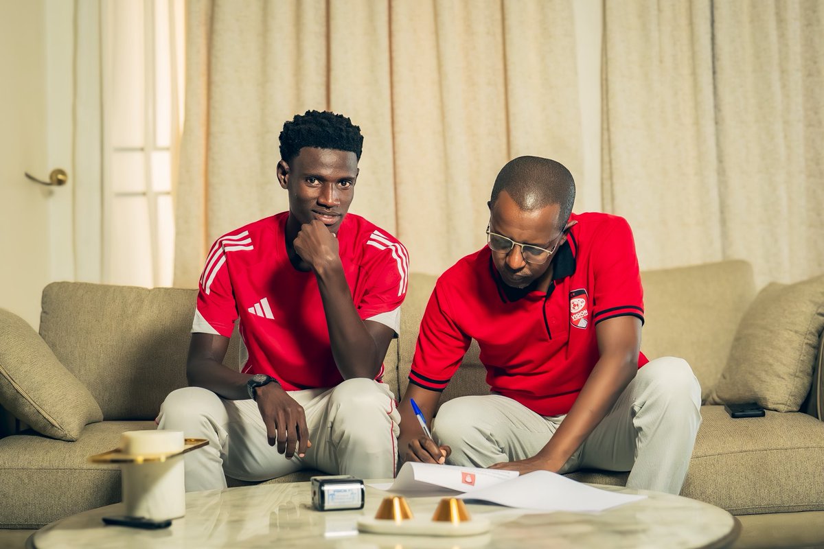 Vision__FC's tweet photo. Salum Mohammed has signed a contract that will keep him in Vision FC until 2031, in a move that is fully in line with the club’s sporting strategy, which is heavily focused on youth and talent.

Let’s go, Salum 🖤❤️ https://t.co/nZDvilUvFr