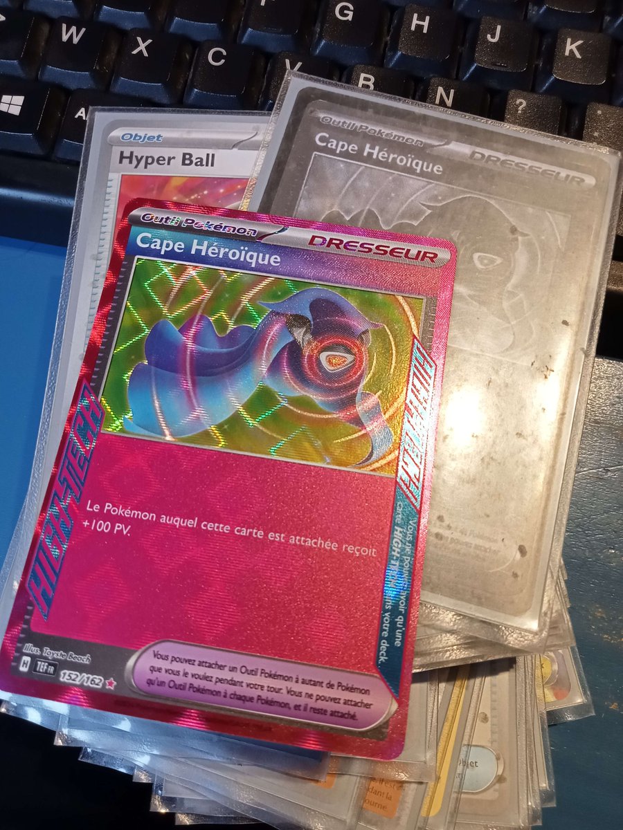 Mat7sept's tweet photo. Je l'ai reçus !!!!!

La carte qui me manquait pour mon deck Lucario x Zygarde ! Adieu la proxy ! https://t.co/EztvaLQTJh