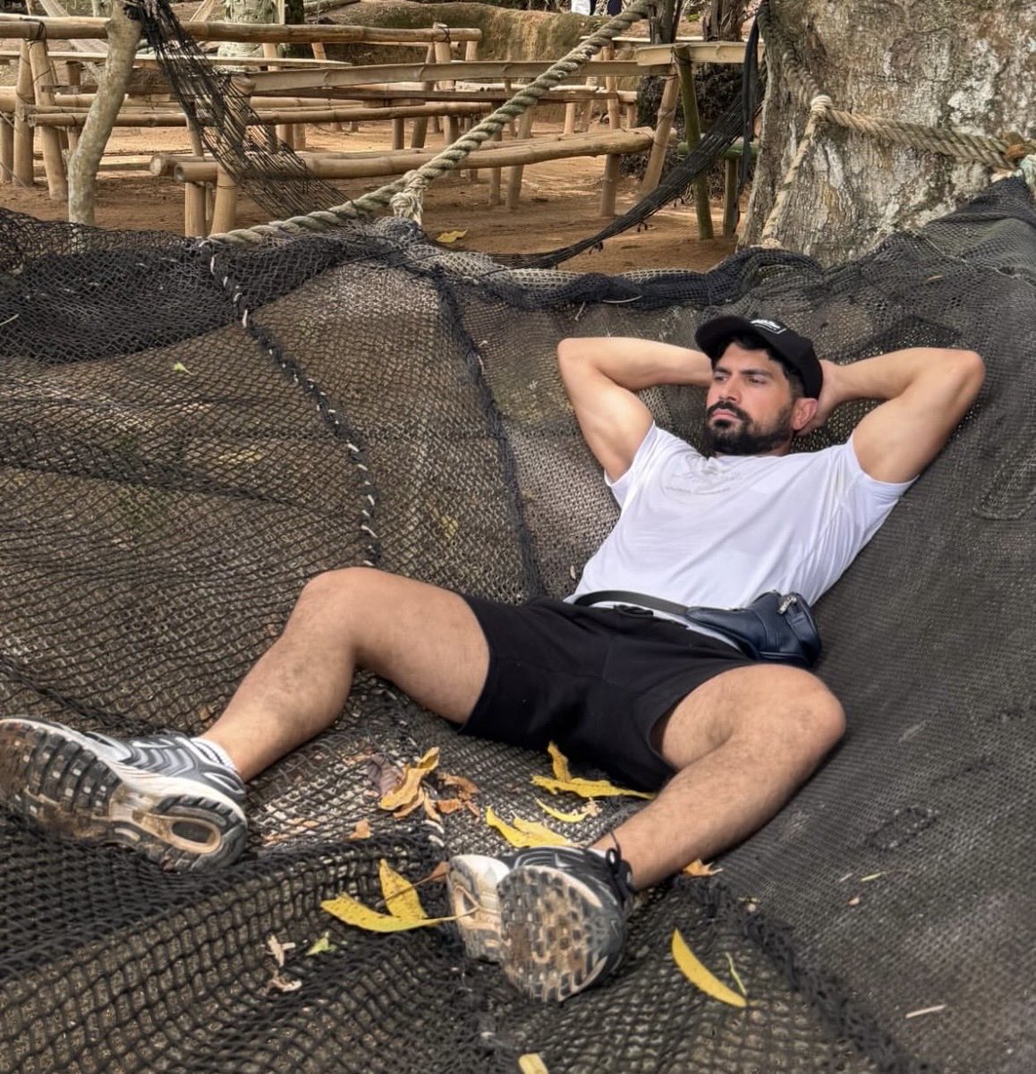 MasterMoeFindom's tweet photo. Spent my weekend exploring my surroundings and I found the perfect spot 😈
Me relaxing in a comfortable position while you clean my boots and admire my perfection. 
Get to work! https://t.co/tC1QFwowsq