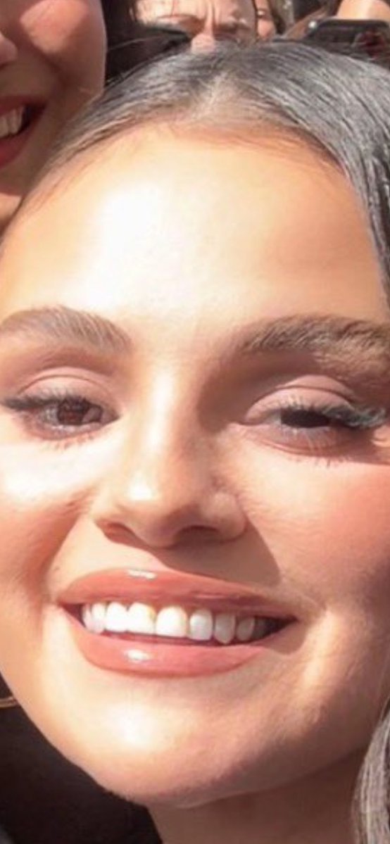 Hails tweet media