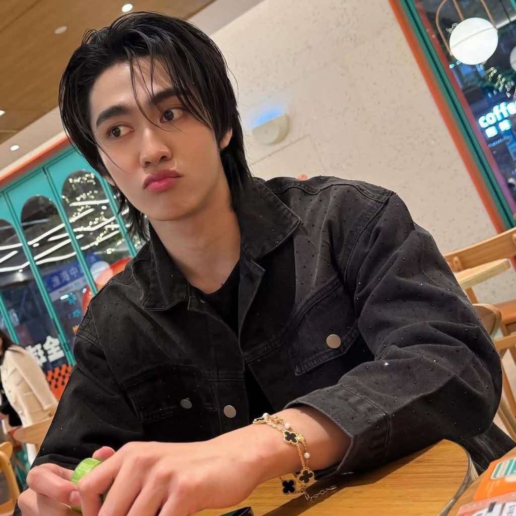 𝐕𝐞𝐧𐙚ᵃᵛᵒᶜᵉᵃⁿ|•爱丽 tweet media