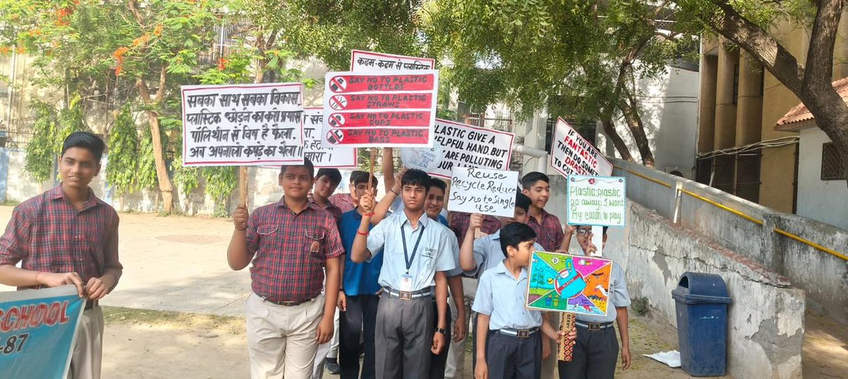 DavpeSchool's tweet photo. Under guidance of principal Ms Sonia Malik,Interact Club Ray Of Hope along with Eco club organized a "SAY NO TO PLASTIC"campaign as part of Earth Day 2026 Celebration on April 20,2026 @Rotary3011 @RIDistrict3011 @3011interact @NEP2020 @SDG2030 @peopleofaction https://t.co/jeu4omz08x