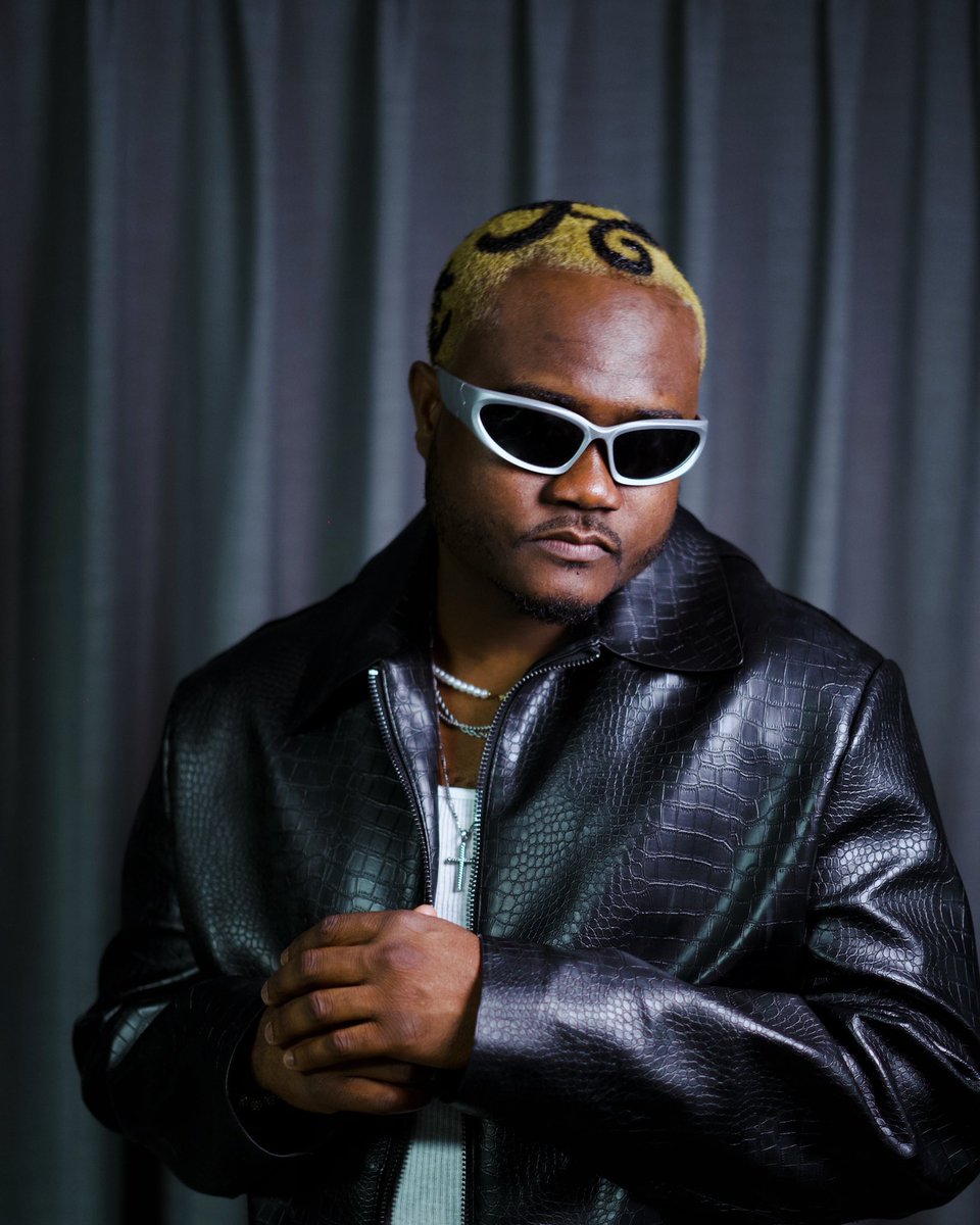 OffeiMusic's tweet photo. NEW LOOK = NEW MUSIC 
Sorry for keeping you waiting , We feast soon 
G.V.A.S SEASON https://t.co/Y6mHMmqJMr
