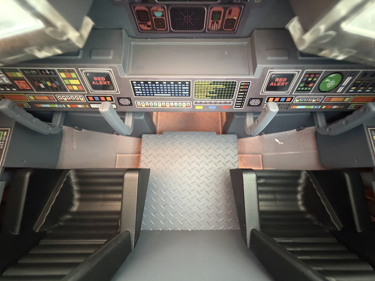 dannysullivan's tweet photo. This is inside the cockpit, the service pod, comes with two action figures and even the box is fantastic. https://t.co/nv3E6enoYB