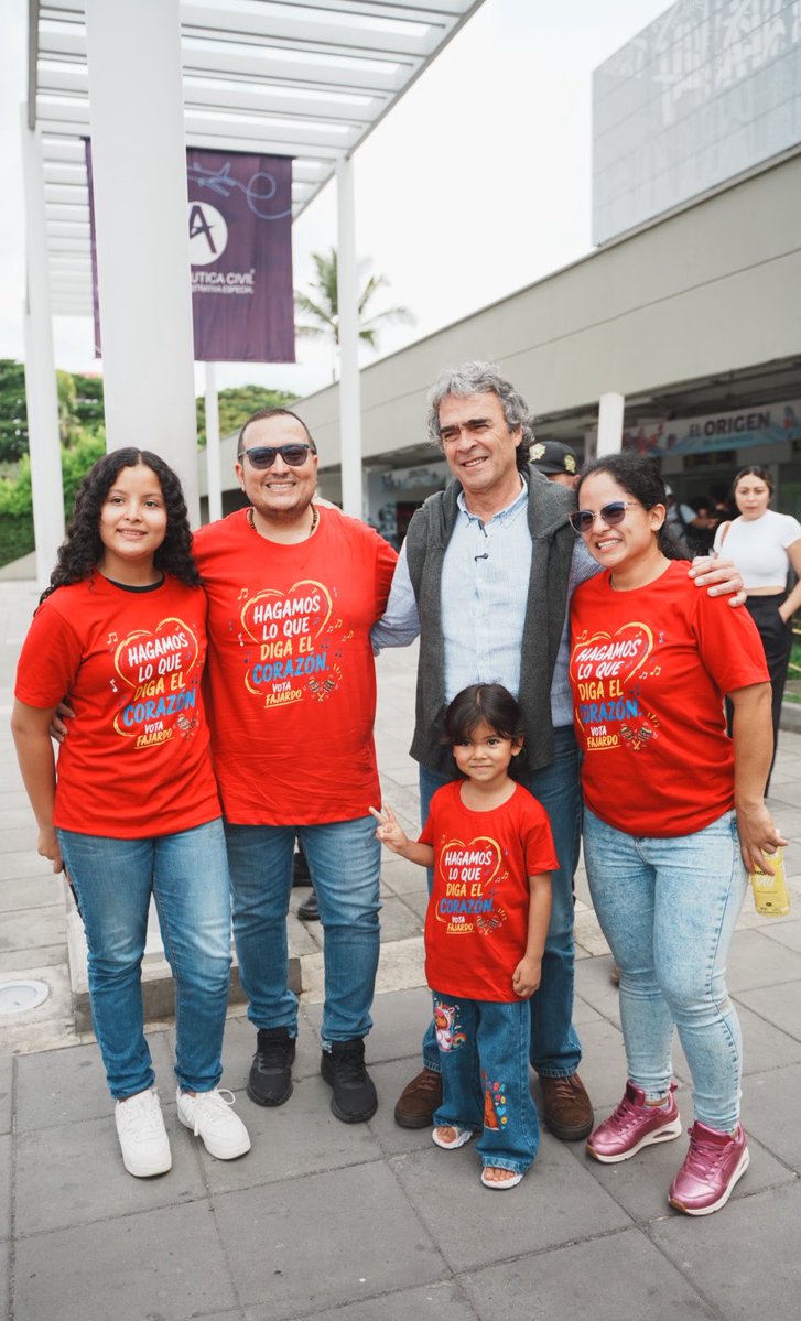 Sergio Fajardo tweet media