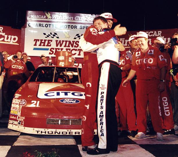 row_racing's tweet photo. Michael Waltrip - (5/18/1996)
#TheWinstonSelectAllStarRace
#CharlotteMotorSpeedway 
#FirstTimeWinner https://t.co/MzrQLy82s5