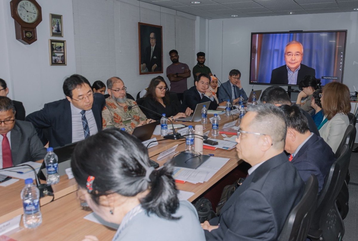pathfinderSL's tweet photo. The Colombo Maritime Dialogue, jointly hosted by the #PathfinderFoundation &amp; the CCSAS of Sichuan University. High-level participation from 🇱🇰 &amp; 🇨🇳, setting a constructive platform to discuss maritime cooperation, regional connectivity, &amp; shared priorities in the Indian Ocean. https://t.co/MTnfE6Oplo