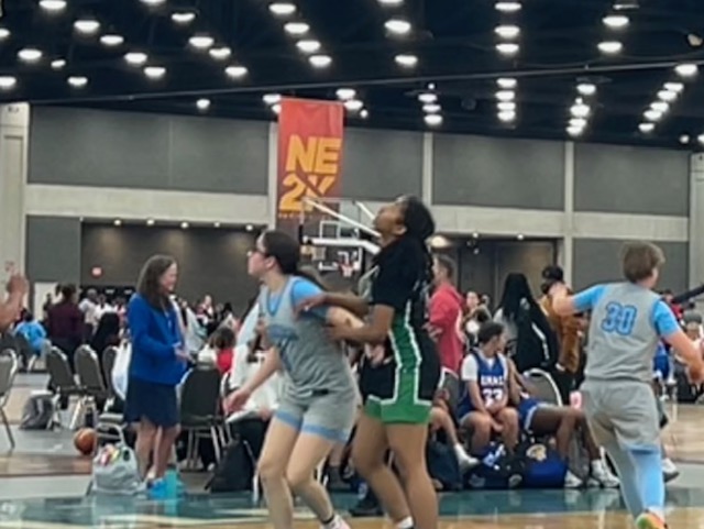 KaitlynHashem2's tweet photo. Kaitlyn Hashem (2) - MA Huskies-E40-2028-Solly had a great time playing in The Classic in Louisville. It was a high level of competition and the Huskies represented their club by displaying determination and teamwork.  @SollyCoach @MAHuskies https://t.co/OB6YB519yF