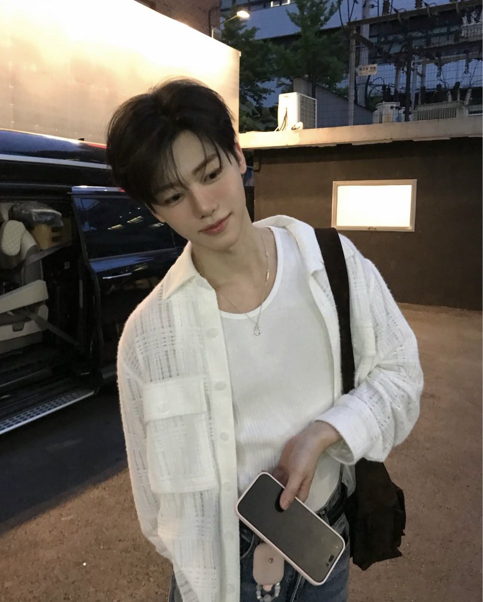 젠…많이 먹어요 ૮ .◜ᵕ◝ ྀིა tweet media