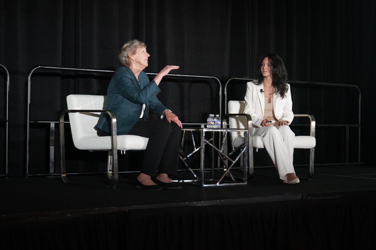 StanfordUrology's tweet photo. A Powerful Finish to #AUA26 with Eila Skinner on the Plenary Stage

Eila Skinner leads the closing plenary discussion, “Key Takeaways from AUA 2026: Oncology: Bladder,” highlighting the major breakthroughs and defining conversations from this year’s meeting.