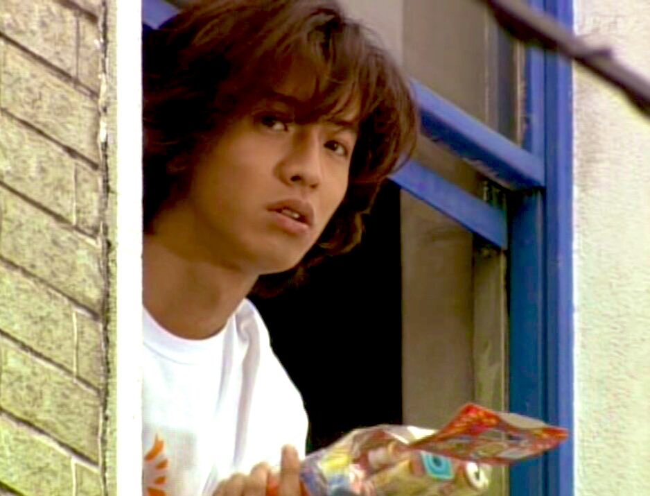 OnlyAnamika's tweet photo. Please watch 90’s Jdrama #LongVacation for the vulnerability that Takuya Kimura’s close-ups add to Sena’s character - he’s the kind they don’t seem to make anymore.

While I adored Minami’s carefreeness, it was Sena’s sensitive, kind and softie vibe that I wanted to protect 🩶 https://t.co/xOkC8GDENm