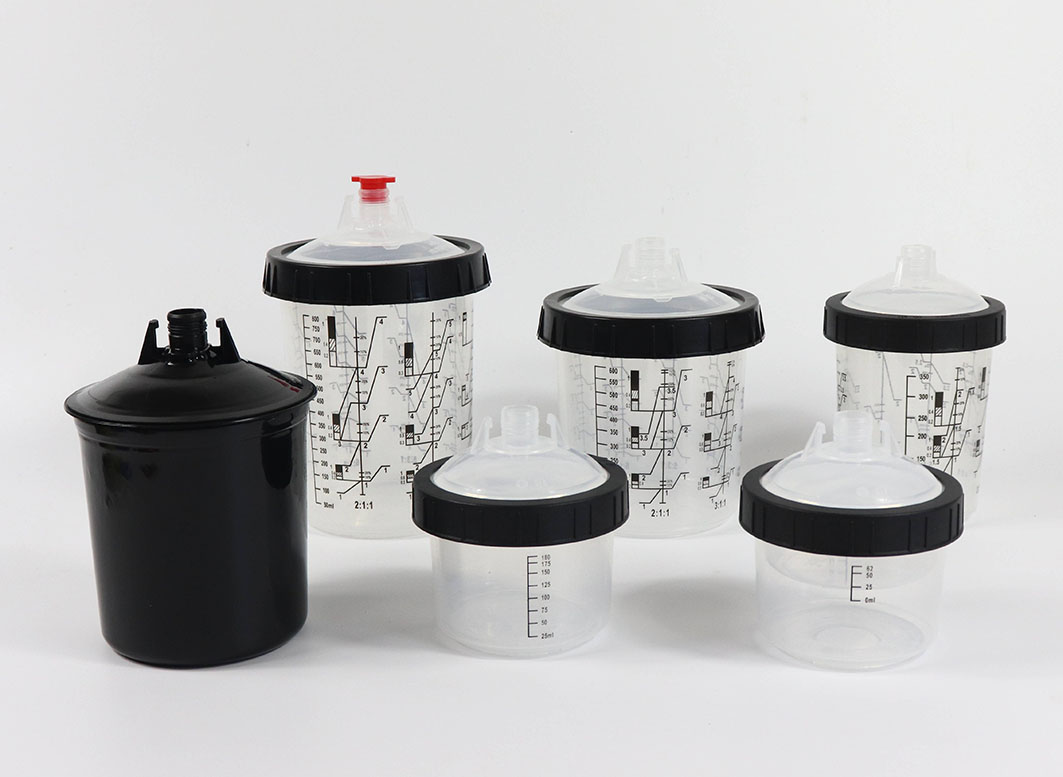 AutoRefZA's tweet photo. The Daze disposable paint cup system is designed for HVLP and LVLP paint spray guns. The paint can be easily mixed into the internal liner by using the measurement lines on the cup. There are massive savings in cleaning solvent when you use disposable paint cups.
#DazeTechnology https://t.co/UNLbowTuQ4