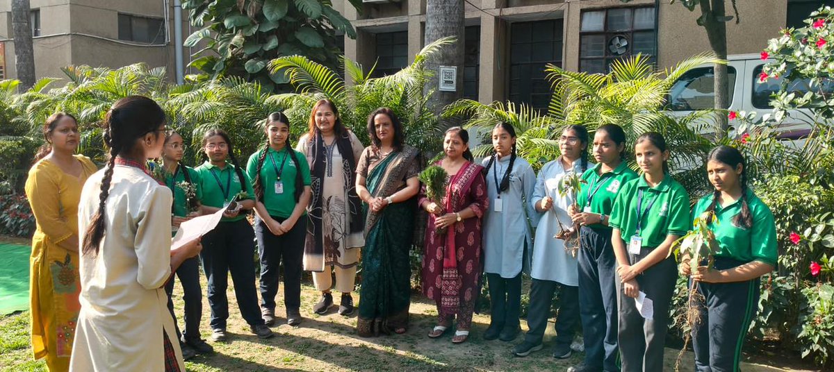 DavpeSchool's tweet photo. Under guidance ofprincipal Ms Sonia Malik, Interact Club Ray Of Hope along with Eco club of the school celebrated Earth Day on 22 April,2026 with great zeal and enthusiasm @Rotary3011 @RIDistrict3011 @3011interact @NEP2020 @SDG2030 @peopleofaction https://t.co/AFRKBCUJjy