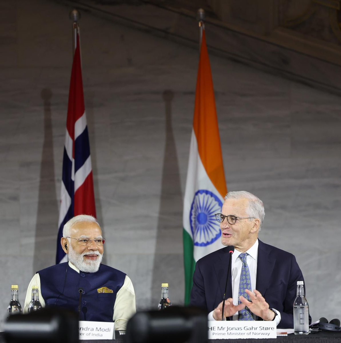 PMO India tweet media