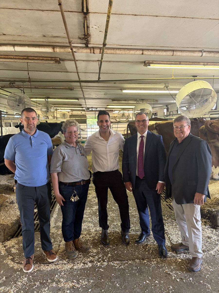 RepTarik's tweet photo. Today I welcomed both the CEO and Vice President of Fulton Bank to W.B. Saul High School of Agricultural Sciences. 

We truly appreciate their continued support of our Saul students and their investment in the next generation of leaders, workers, and innovators!! https://t.co/1MLicch3WF
